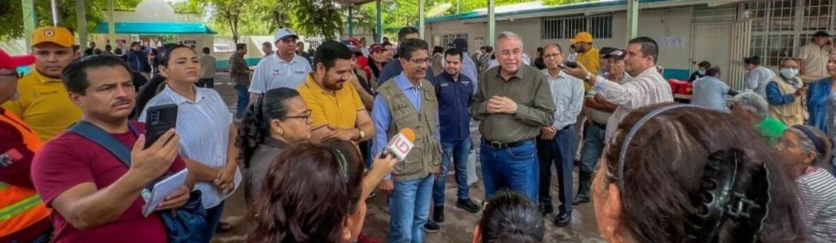 GOBERNADOR ROCHA VISITA COMUNIDADES AFECTADAS POR TORMENTA TROPICAL NORMA EN GUASAVE