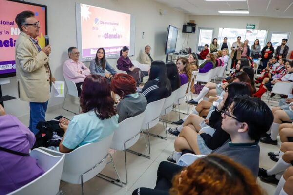 *Celebran a las mujeres y niñas que se atreven a soñar con ser científicas*