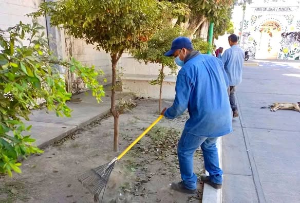 Embellecen espacios públicos en Escuinapa.