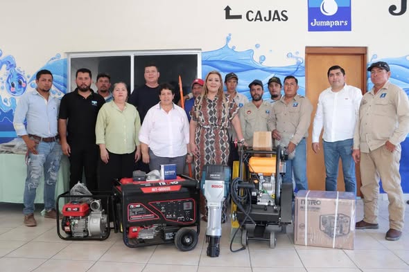 Gobierno Municipal de Rosario fortalece a la Jumapars con entrega de equipo y uniformes