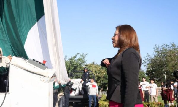 *Conmemoran autoridades de Sinaloa el Día de la Bandeta