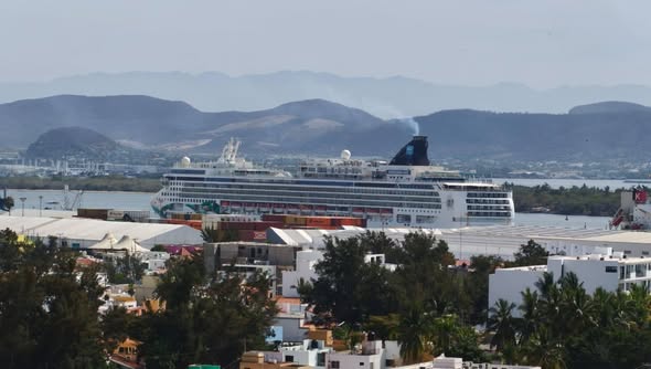 *Suma Mazatlán más de 16 mil cruceristas en abril*