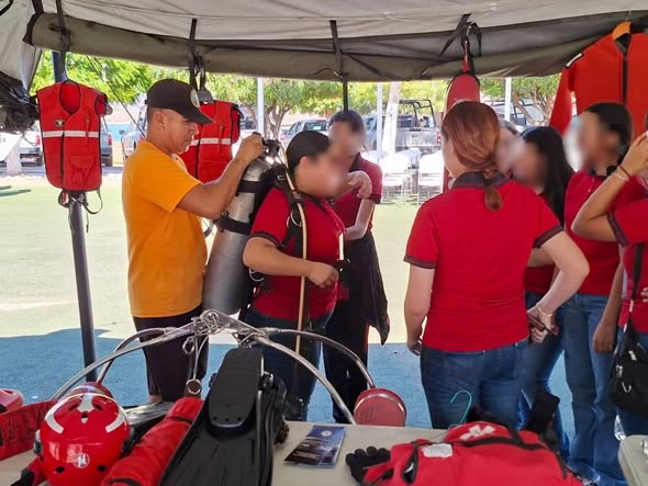 La Cuarta Región Naval da a conocer el quehacer institucional a alumnos de bachillerato, en Mazatlán, Sinaloa
