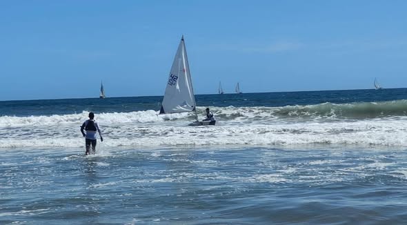 Personal de Marina participa en Regata en Mazatlán, Sinaloa
