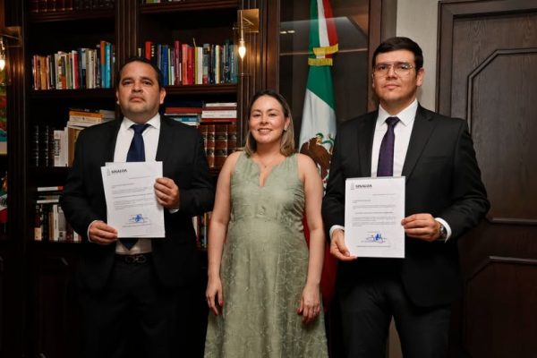 *Gobernadora Yeraldine Bonilla toma protesta a nuevos funcionarios en la SGG y el Despacho*