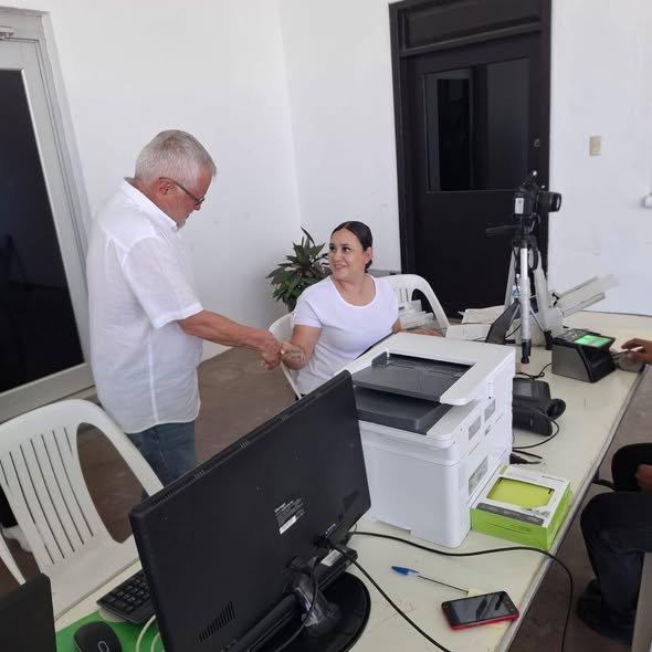 SAT Móvil beneficia a 147 escuinapenses con trámites fiscales gratuitos