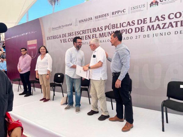 Histórico: Recibe Gobierno De Escuinapa Escrituras En Donación Para Construir La Nueva Preparatoria “Margarita Maza”