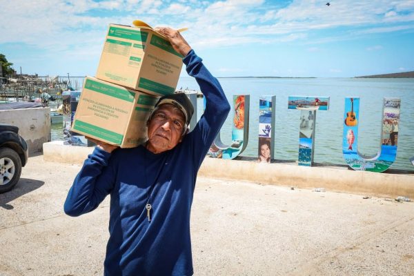 *DIF Sinaloa beneficia a 2 mil 500 pescadores con 5 mil despensas alimentarias en 2026*