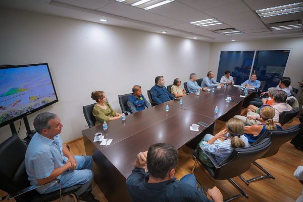 *Gobierno de Sinaloa acompaña a locatarios de Plaza Fiesta Los Mochis en su proceso de reactivación*