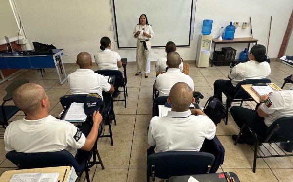 *Capacita Unipol a futuras y futuros policías en materia de Derechos Humanos*
