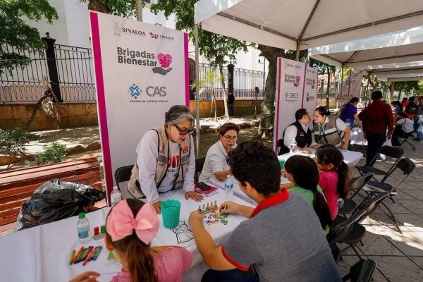 *Familias de Culiacán aprovechan servicios y apoyos de las Brigadas del Bienestar de DIF Sinaloa*
