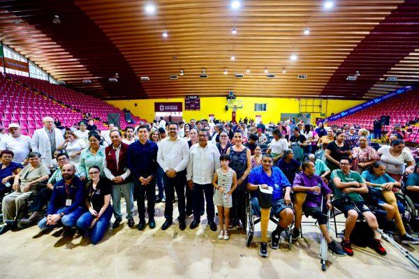 *Secretaría de Salud y Beneficencia Pública entrega apoyos de salud visual, auditiva y motriz a personas en situación de vulnerabilidad*
