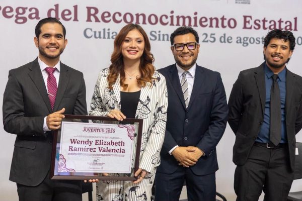 ¡Wendy Elizabeth pone en alto a Escuinapa al ser galardonada por el Gobierno del Estado de Sinaloa con el Reconocimiento Estatal a la Juventud “Rafael Buelna Tenorio”!
