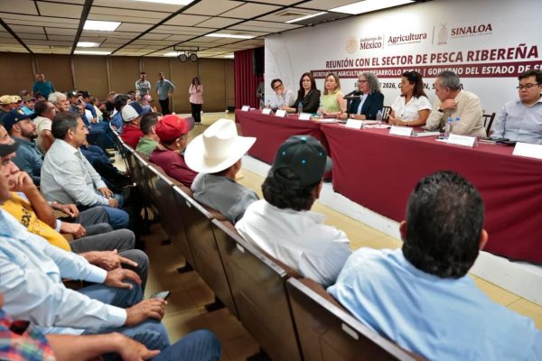 *Gobernadora Graciela Domínguez Nava y Secretaria de SADER sostienen reunión de trabajo con dirigentes de la pesca ribereña*