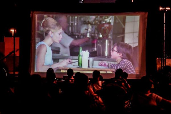 *La magia del cine propicia la convivencia familiar con el inicio de “Cine en el Parque”*