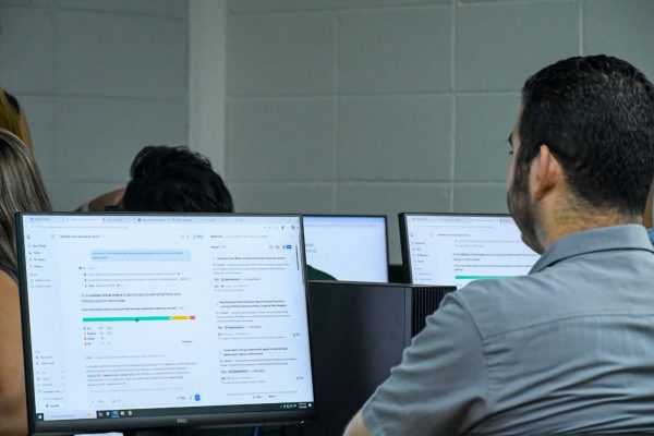 *LLAMA RIGOBERTO VELÁZQUEZ ELENES A PROMOVER UN USO ÉTICO Y RESPONSABLE DE LA IA EN CONALEP SINALOA*