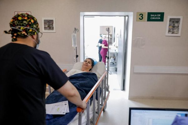 *DIF Sinaloa brinda reconstrucción mamaria gratuita a 17 mujeres a través del programa “Recuperando Sonrisas”.*